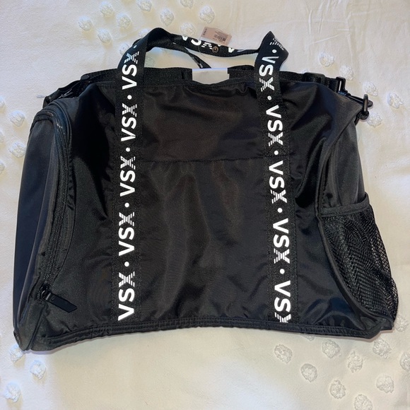 Victoria’s Secret VSX Duffle Bag BNWT - Picture 7 of 10
